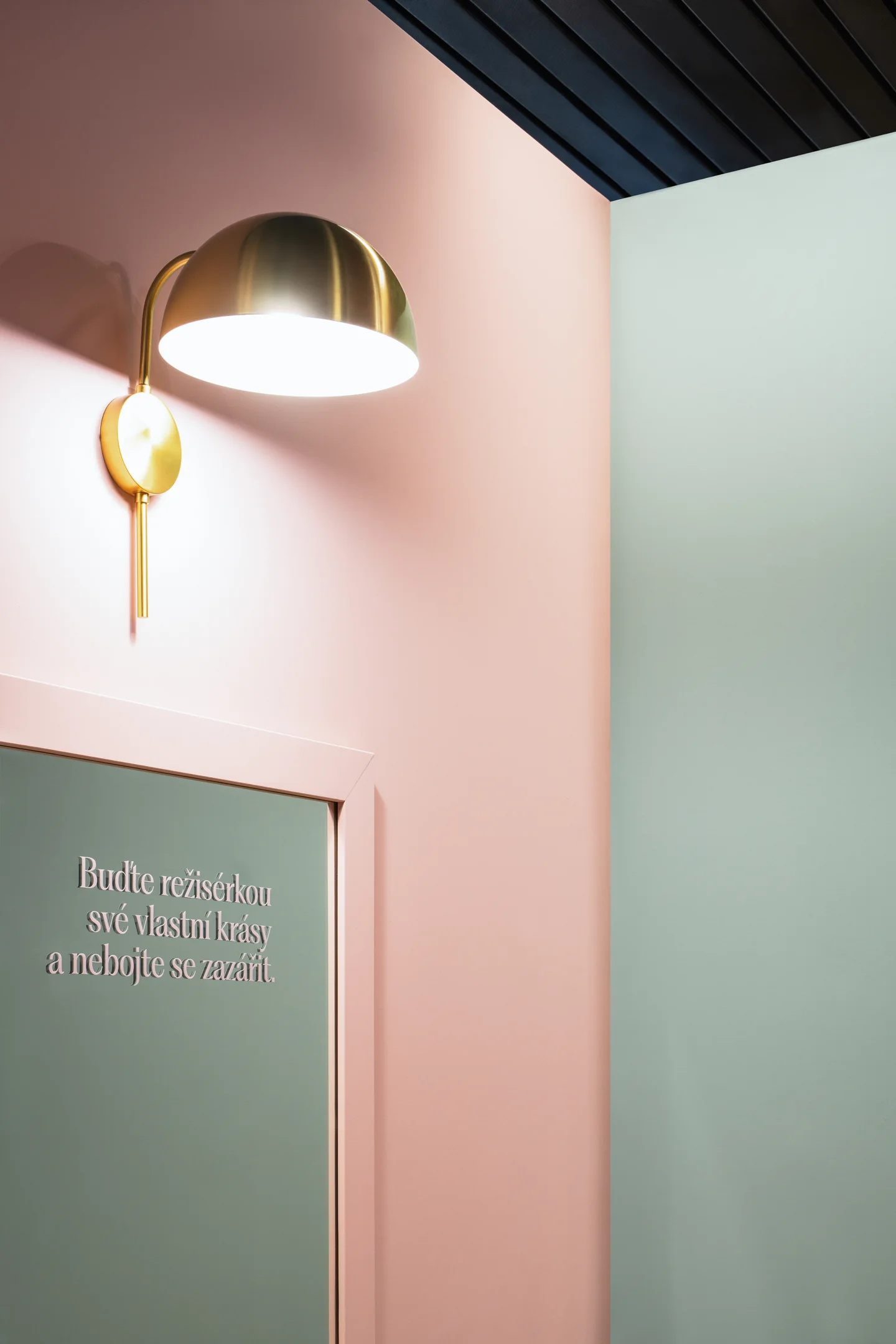 Instalace Bjut Karlovy Vary — fotografie 4